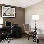 Super 8 By Wyndham Portland Airport