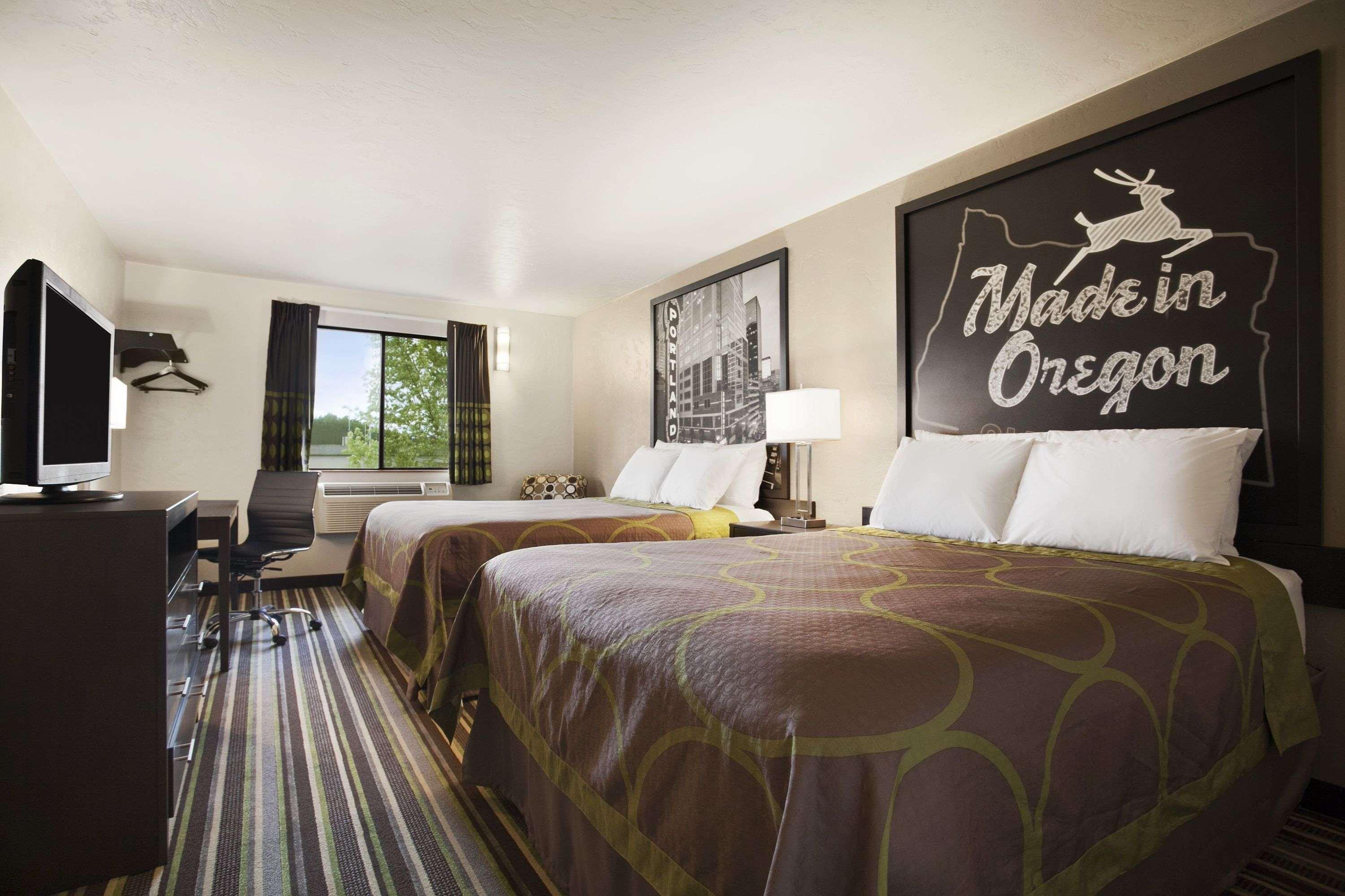 Super 8 By Wyndham Airport 2*