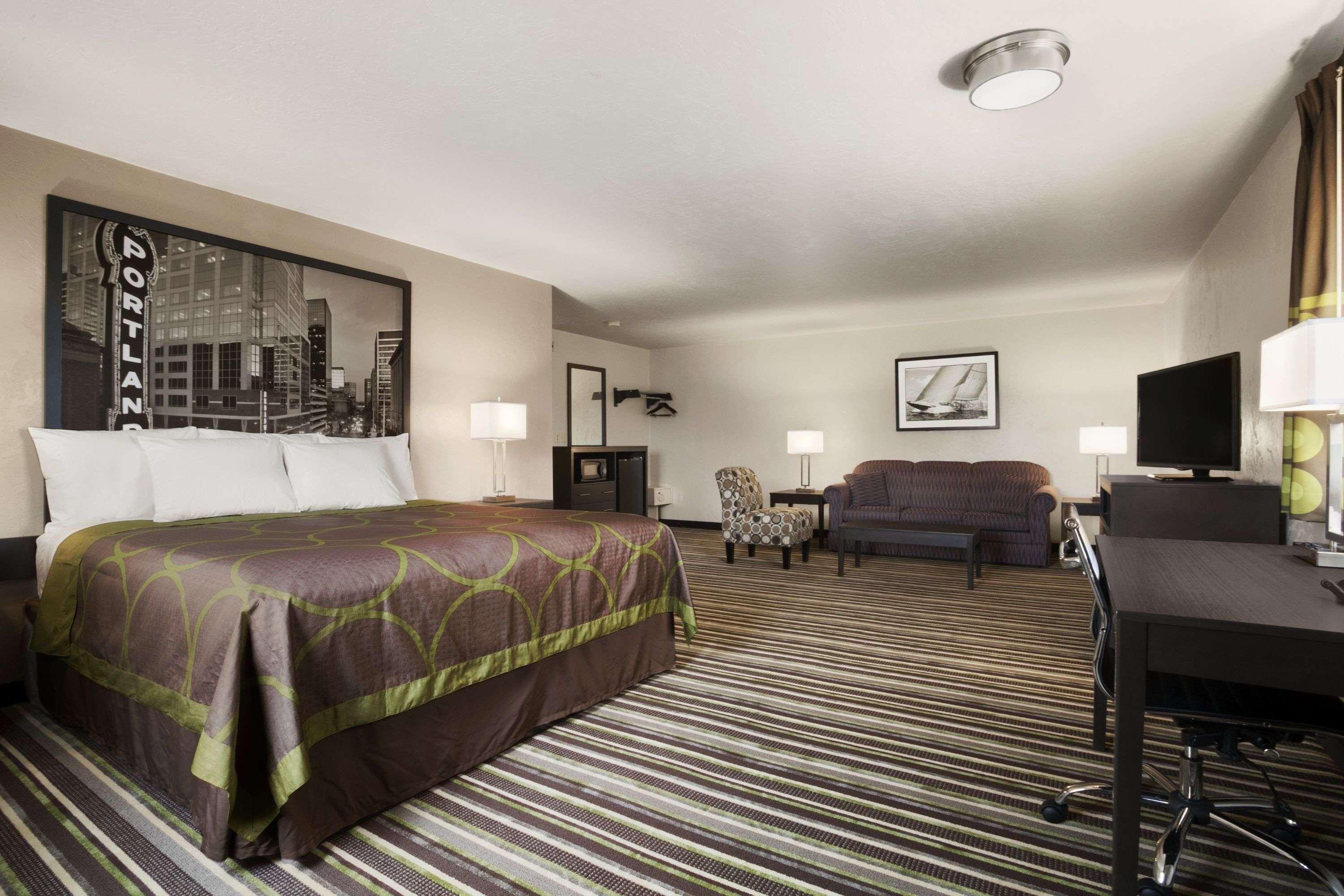 Hotel Super 8 By Wyndham Airport Portland
