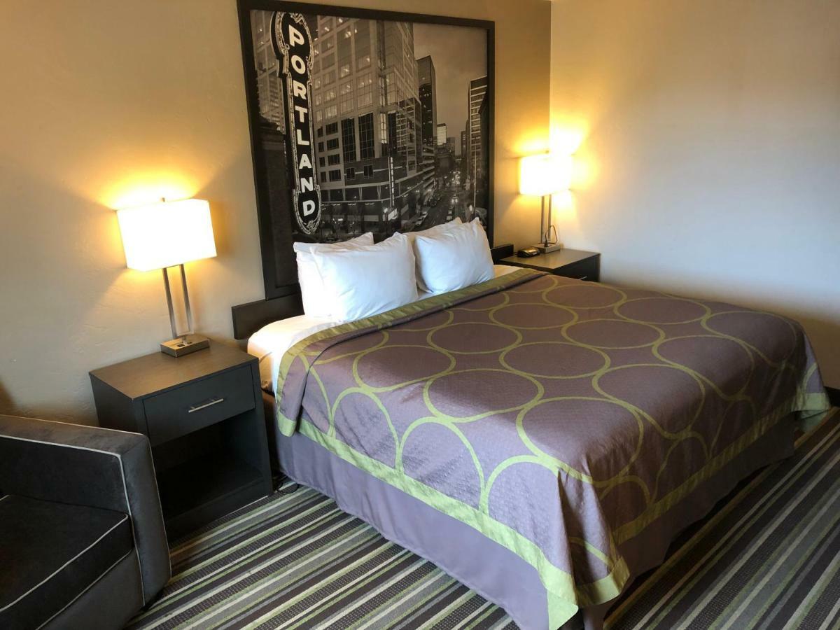 Super 8 By Wyndham Airport 2* Portland